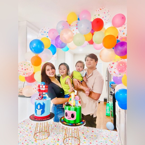 Zara, Forever 21, Abercrombie & Fitch, J. Crew - Picture 3 of 10